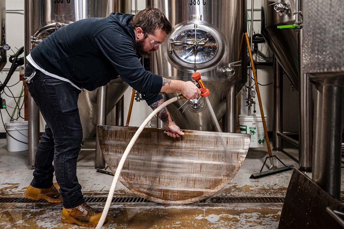 Manual Cleaning of Brewery Equipment